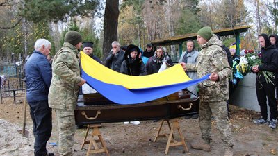 Помер військовий: на Чернігівщині попрощалися із головним сержантом Сергієм Ремісником