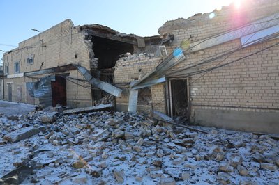 "Аж підкинуло, ледь з ліжка не злетів". Які наслідки удару РФ по Центральному району Херсона "Аж підкинуло, ледь з ліжка не злетів". Які наслідки удару РФ по Центральному району Херсона
