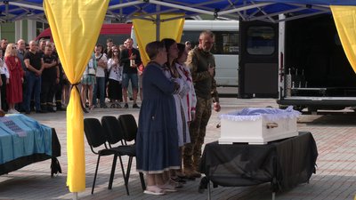У Рівному попрощалися з військовим Костянтином Юзвюком