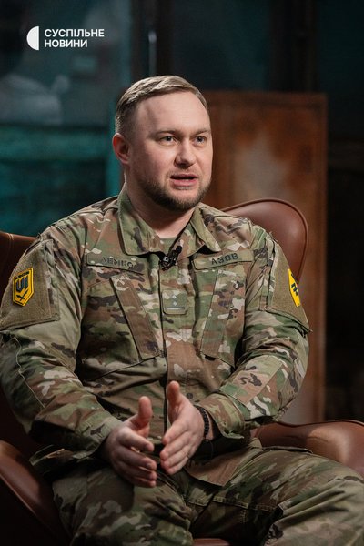 Командир батальйону 12-ї бригади НГУ "Азов" Арсен Дмитрик з позивним "Лемко" Командир батальйону 12-ї бригади НГУ "Азов" Арсен Дмитрик з позивним "Лемко"