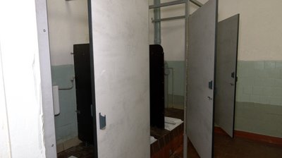 "На гідне ставлення до дітей коштів немає": у якому стані туалети у школах Черкас "На гідне ставлення до дітей коштів немає": у якому стані туалети у школах Черкас