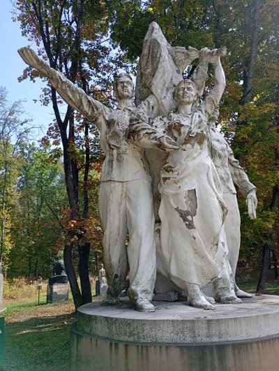На Сумщині зберігають демонтовані радянські пам’ятники. Розповідаємо їх історії На Сумщині зберігають демонтовані радянські пам’ятники. Розповідаємо їх історії