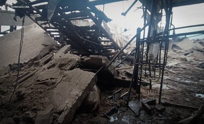 Безпілотник РФ атакував ферму на Сумщині: загинула жінка, є травмовані Безпілотник РФ атакував ферму на Сумщині: загинула жінка, є травмовані