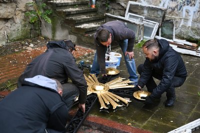 У Львові на купол собору святого Юра повернули 155-річний відреставрований хрест У Львові на купол собору святого Юра повернули 155-річний відреставрований хрест