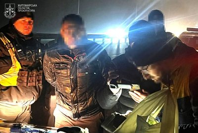 Теракт поблизу ТЦК на Житомирщині: начинили харчовий контейнер вибухівкою і підірвали Теракт поблизу ТЦК на Житомирщині: начинили харчовий контейнер вибухівкою і підірвали