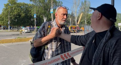 "Це була для нас найстрашніша ніч: гуде, летить і все горить": очевидці про обстріл РФ Запоріжжя 18 червня "Це була для нас найстрашніша ніч: гуде, летить і все горить": очевидці про обстріл РФ Запоріжжя 18 червня