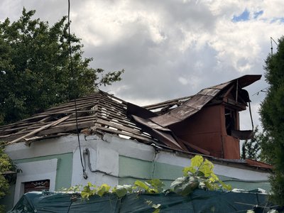 "Якби не допомогли, згоріла б": сусіди врятували 78-річну пенсіонерку під час нічної атаки дроном у Сумах "Якби не допомогли, згоріла б": сусіди врятували 78-річну пенсіонерку під час нічної атаки дроном у Сумах