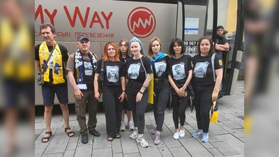 "Будьте замість них": чернігівка про перегляд матчу на стадіоні Євро-2024 у складі "Трибуни Героїв" "Будьте замість них": чернігівка про перегляд матчу на стадіоні Євро-2024 у складі "Трибуни Героїв"