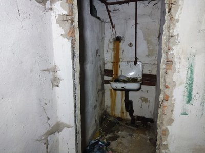 Частина мешканців будинку в Божківському на Полтавщині просять облаштувати укриття Частина мешканців будинку в Божківському на Полтавщині просять облаштувати укриття
