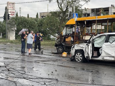 Чотири людини загинули. РФ завдала удару трьома КАБами по цивільній інфраструктурі Сум Чотири людини загинули. РФ завдала удару трьома КАБами по цивільній інфраструктурі Сум