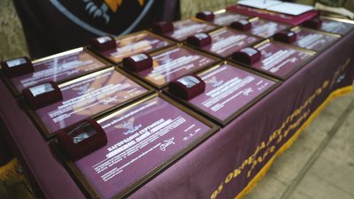 Командувач ДШВ нагородив військових житомирської 95-ї десантно-штурмової бригади Командувач ДШВ нагородив військових житомирської 95-ї десантно-штурмової бригади
