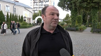 У Луцьку попрощалися з батьком чотирьох дітей, який загинув під час обстрілу на Донеччині У Луцьку попрощалися з батьком чотирьох дітей, який загинув під час обстрілу на Донеччині