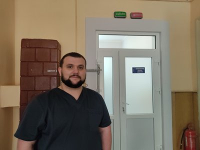 Військовий лікар Василь Озимий каже, що військовим на фронті медичну допомогу надають на найвищому рівні Військовий лікар Василь Озимий каже, що військовим на фронті медичну допомогу надають на найвищому рівні