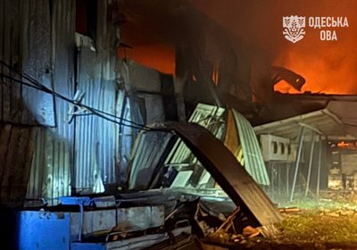 РФ атакувала енергооб'єкти та підприємство на Одещині РФ атакувала енергооб'єкти та підприємство на Одещині