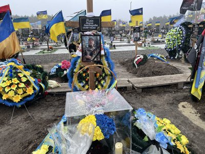 Будівництво Алеї Героїв у Полтавській ТГ: на якому етапі роботи Будівництво Алеї Героїв у Полтавській ТГ: на якому етапі роботи