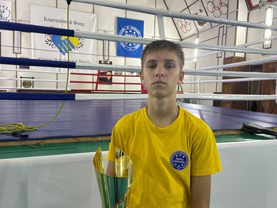 Без світла та під постійними обстрілами. Як тренуються діти-кікбоксери у прифронтовому Павлограді на Дніпропетровщині Без світла та під постійними обстрілами. Як тренуються діти-кікбоксери у прифронтовому Павлограді на Дніпропетровщині