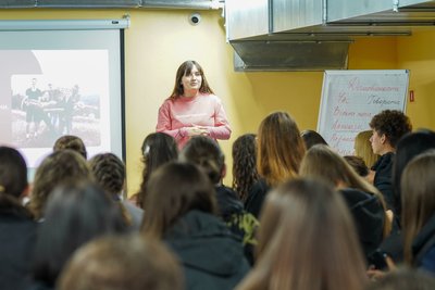 Безоплатні навчальні курси та табір у Карпатах: як «Змінотворці» допомагають підліткам з Одещини пізнати світ Безоплатні навчальні курси та табір у Карпатах: як «Змінотворці» допомагають підліткам з Одещини пізнати світ