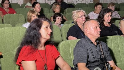 Зафільмувати окупацію: про що документальна стрічка "Буча — місто незламних", яку показали в Миколаєві Зафільмувати окупацію: про що документальна стрічка "Буча — місто незламних", яку показали в Миколаєві