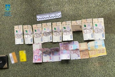 На Львівщині засудили таксиста, який продавав канабіс На Львівщині засудили таксиста, який продавав канабіс