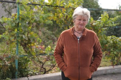 "Готові зимувати, аби тільки не бомбили". Що розповіли про обстріли РФ жителі прифронтового Веселого на Дніпропетровщині "Готові зимувати, аби тільки не бомбили". Що розповіли про обстріли РФ жителі прифронтового Веселого на Дніпропетровщині