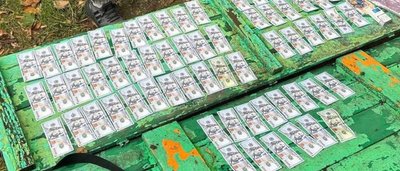 Чоловік, за даними слідства, обіцяв вирішити питання та приховати факт СЗЧ за 6500 доларів Чоловік, за даними слідства, обіцяв вирішити питання та приховати факт СЗЧ за 6500 доларів