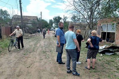 "Прокидаюся — піді мною горить". У Слов’янську авіабомба вдарила по приватних будинках: якою була нічна атака "Прокидаюся — піді мною горить". У Слов’янську авіабомба вдарила по приватних будинках: якою була нічна атака