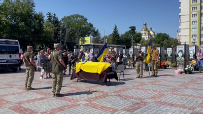 Із солдатом Миколою Потієвим попрощалися у Рівному