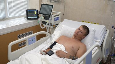 Внаслідок удару FPV-дроном втратив ногу Внаслідок удару FPV-дроном втратив ногу