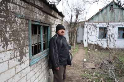 "Почула страшний свист, а потім цей жах побачила". Херсонці про російські обстріли житлових районів "Почула страшний свист, а потім цей жах побачила". Херсонці про російські обстріли житлових районів