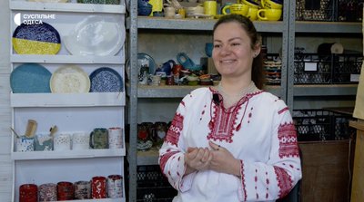 Перетворила творчість на донати: як майстриня з Одеси допомагає армії Перетворила творчість на донати: як майстриня з Одеси допомагає армії