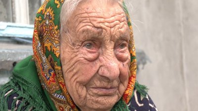 довгожителька, бабуся довгожителька, бабуся