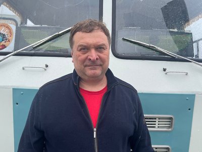 "За кожною машиною стоїть ціла історія". У Дніпрі відбулася виставка ретроавто
