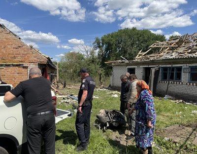 Ракета упала біля будинку: як люди пережили обстріл у Лубенській ТГ 2 червня Ракета упала біля будинку: як люди пережили обстріл у Лубенській ТГ 2 червня