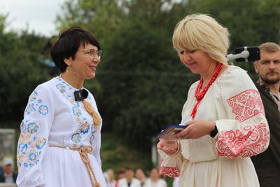 Вишивана хода та відзначення волонтерів: на Черкащині відбулися урочистості до Дня Незалежності Вишивана хода та відзначення волонтерів: на Черкащині відбулися урочистості до Дня Незалежності