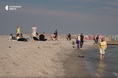 Купання, прогулянки та риболовля: яким був початок оксамитового сезону в Одесі Купання, прогулянки та риболовля: яким був початок оксамитового сезону в Одесі