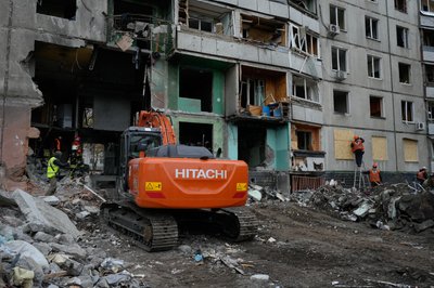 Влучання у будинок на Салтівці у Харкові Влучання у будинок на Салтівці у Харкові