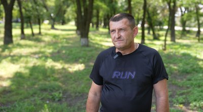 "Бомблять, ракети літають". Як живе село Слов’янка на Дніпропетровщині, що за 20 кілометрів від фронту "Бомблять, ракети літають". Як живе село Слов’янка на Дніпропетровщині, що за 20 кілометрів від фронту