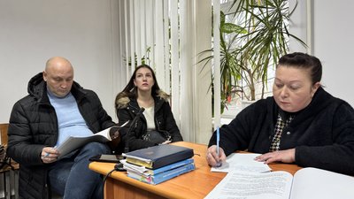 У Кропивницькому почали розглядати справу про наїзд на жінку з немовлям: що каже підозрювана У Кропивницькому почали розглядати справу про наїзд на жінку з немовлям: що каже підозрювана