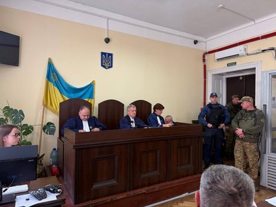 Колегія суддів на засіданні у справі про вбивство Ірини Фаріон, 8 жовтня 2025 року Колегія суддів на засіданні у справі про вбивство Ірини Фаріон, 8 жовтня 2025 року