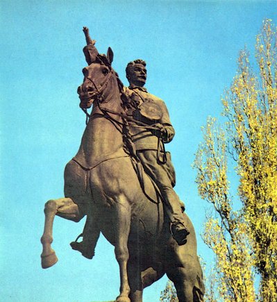 щорс пам'ятник щорс пам'ятник