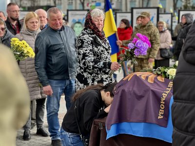 З військовим Сергієм Денисюком попрощались у Рівному З військовим Сергієм Денисюком попрощались у Рівному