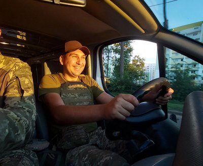 "Життєрадісний Володя" — дружина загиблого черкаського захисника береже спогади про чоловіка "Життєрадісний Володя" — дружина загиблого черкаського захисника береже спогади про чоловіка
