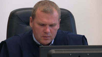 Вирок оскаржують усі сторони: Чернігівський апеляційний суд почав розгляд справи про загибель айтівців у Бречі Вирок оскаржують усі сторони: Чернігівський апеляційний суд почав розгляд справи про загибель айтівців у Бречі