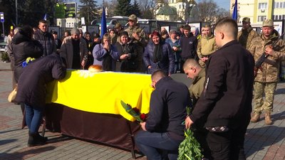З військовим Олександром Колтуном попрощалися у Рівному