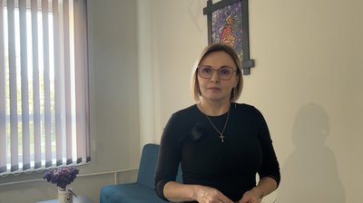 Начальниця відділу культури, туризму і зовнішніх зв’язків Бурштинської міської ради Ольга Король Начальниця відділу культури, туризму і зовнішніх зв’язків Бурштинської міської ради Ольга Король