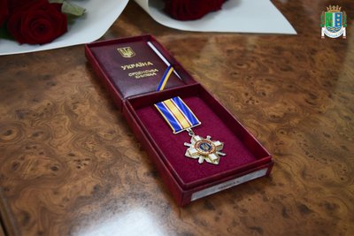 На Одещині родичам загиблого воїна вручили його посмертну нагороду