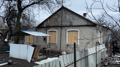 Наслідки обстрілу Олександрівка Донецька область 9 січня 2026 рік Наслідки обстрілу Олександрівка Донецька область 9 січня 2026 рік