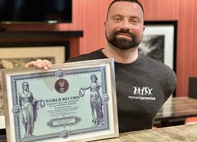 Спортсмен з Бердянська встановив світовий рекорд з пауерліфтингу Спортсмен з Бердянська встановив світовий рекорд з пауерліфтингу