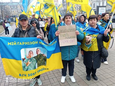 На акції в підтримку військовополонений Тетяна Крачан їздила в Кам’янець-Подільський, Хмельницький та Київ На акції в підтримку військовополонений Тетяна Крачан їздила в Кам’янець-Подільський, Хмельницький та Київ