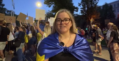"Рада завтра на роботу". Дніпро мітингує проти закону щодо НАБУ та САП: день третій "Рада завтра на роботу". Дніпро мітингує проти закону щодо НАБУ та САП: день третій